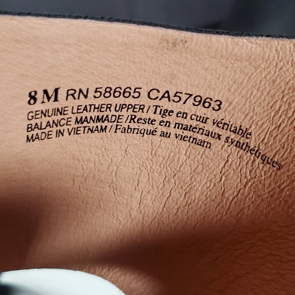 NWT'S and Box Caslon Sandals - Picture 8 of 9